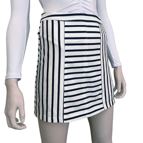 BERSHKA Mini Skirt Contrasting Stripes Straight Cut Cotton Made Romania - Picture 2 of 12